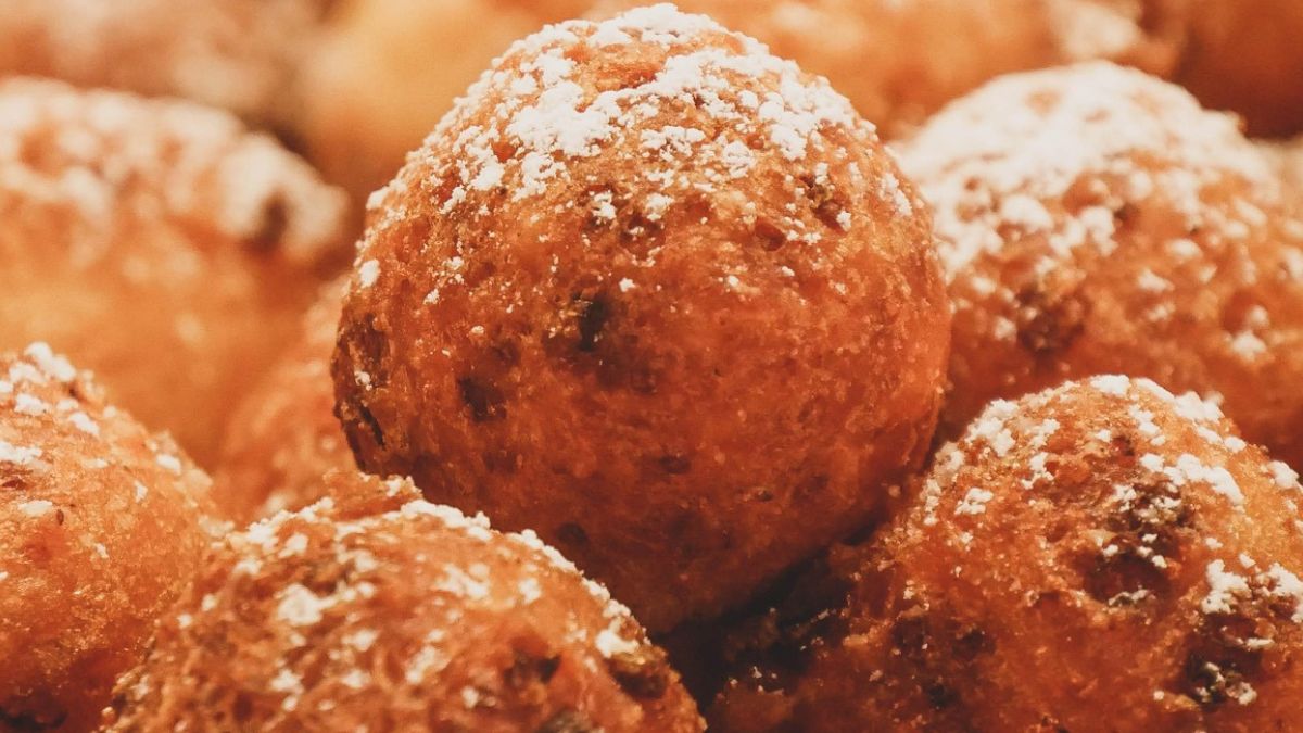 Pączki z nietypowym nadzieniem z paprykarzem