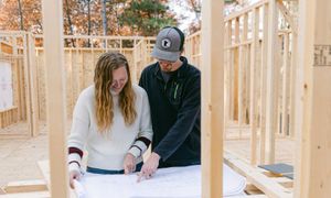 Ceny płyt OSB i drewna konstrukcyjnego wiosną 2026. Ile trzeba zapłacić?