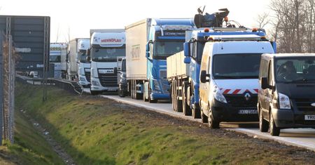 Karambol na A4. Zderzyło się 11 samochodów