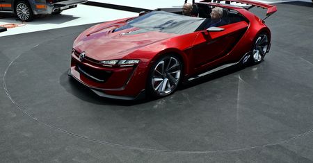 33. GTI Treffen am Wörthersee - VW GTI Roadster Concept & Golf R400 [galeria]