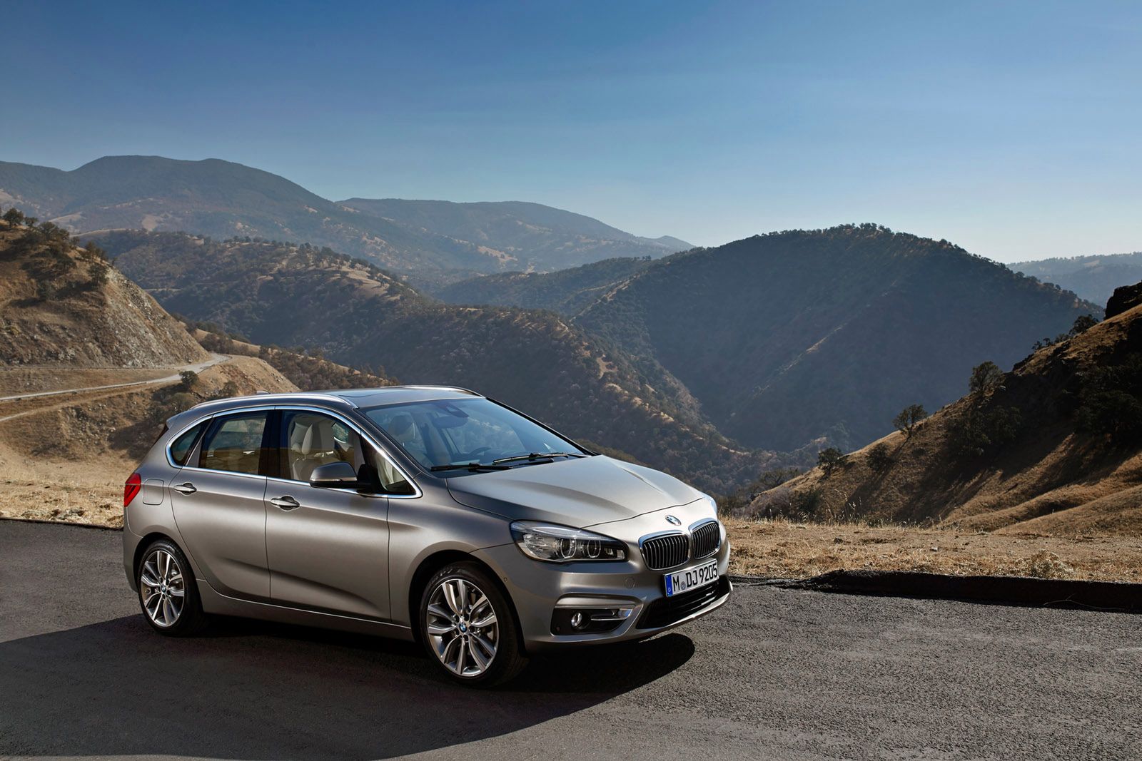 BMW przedstawiło 290 zdjęć z serią 2 Active Tourer [galeria] 28