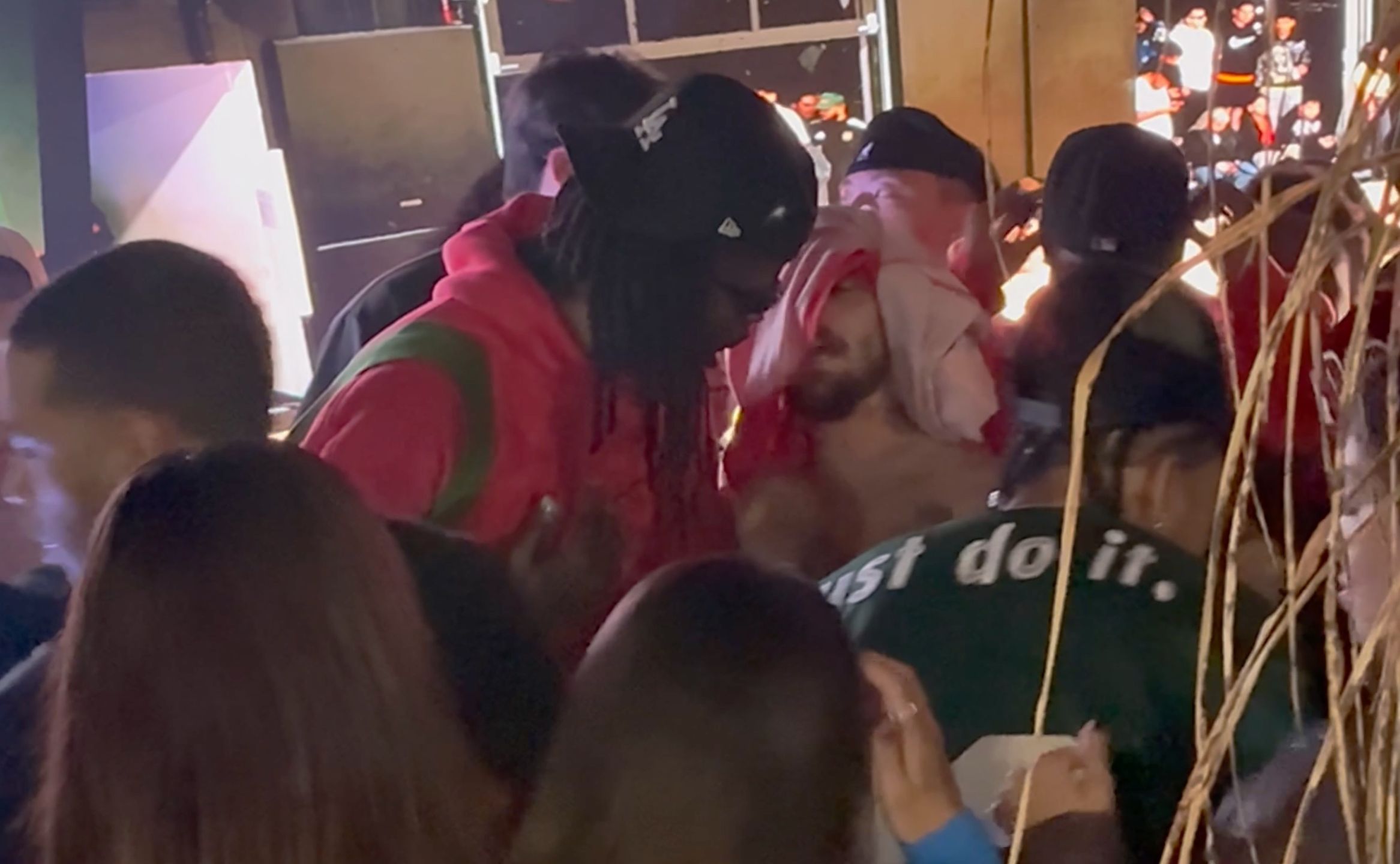 Justin Bieber na ostrej imprezie w Los Angeles