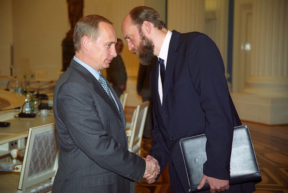 Miliarder Sergej Pugaczow (po prawej) był wieloletnim przyjacielem Władimira Putina 