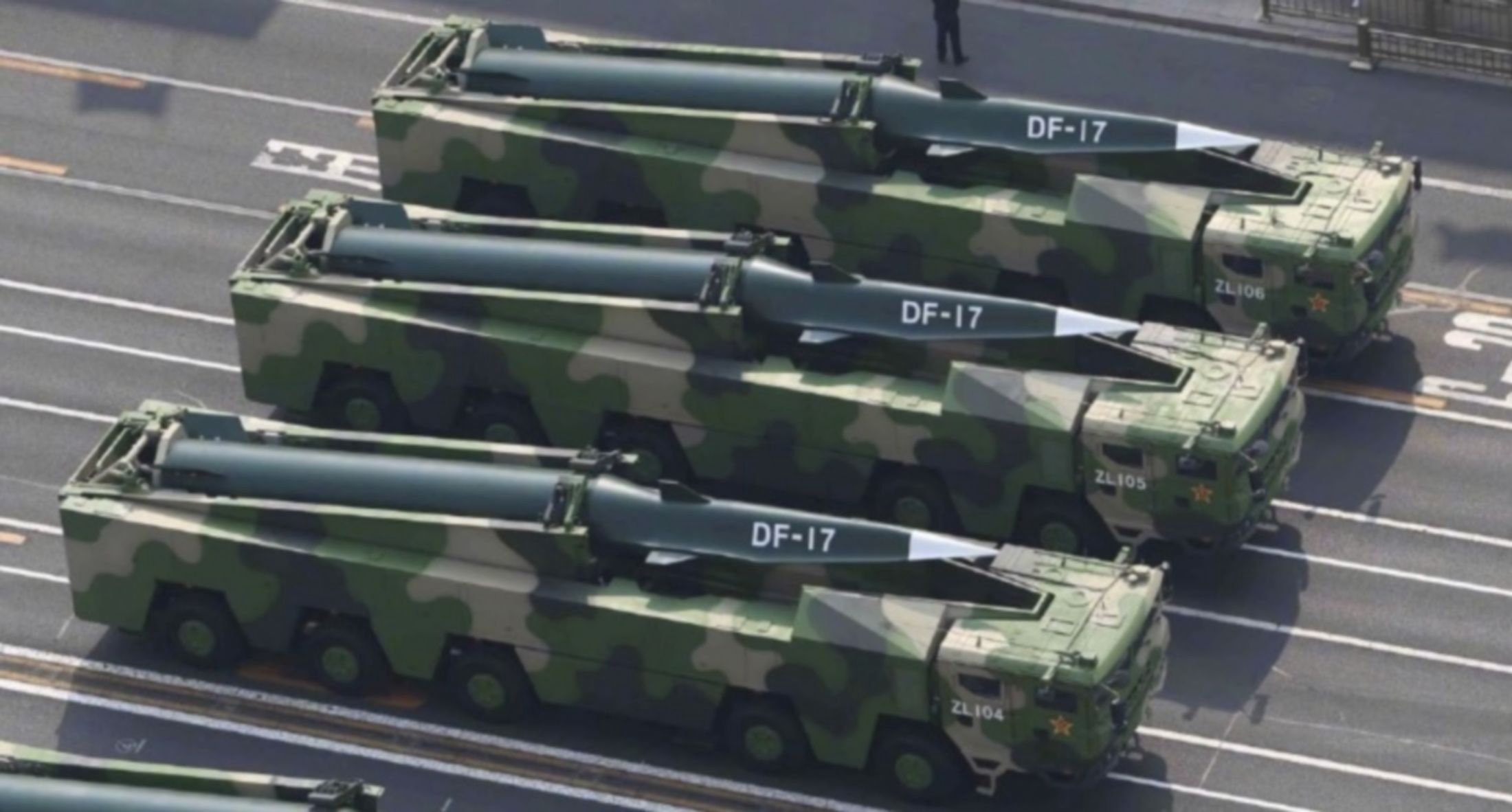 Pociski ZF-17 na mobilnych wyrzutniach