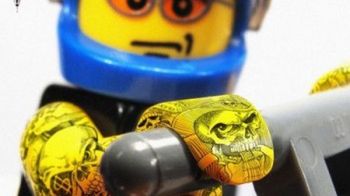 Wytatuowane ludziki lego 1