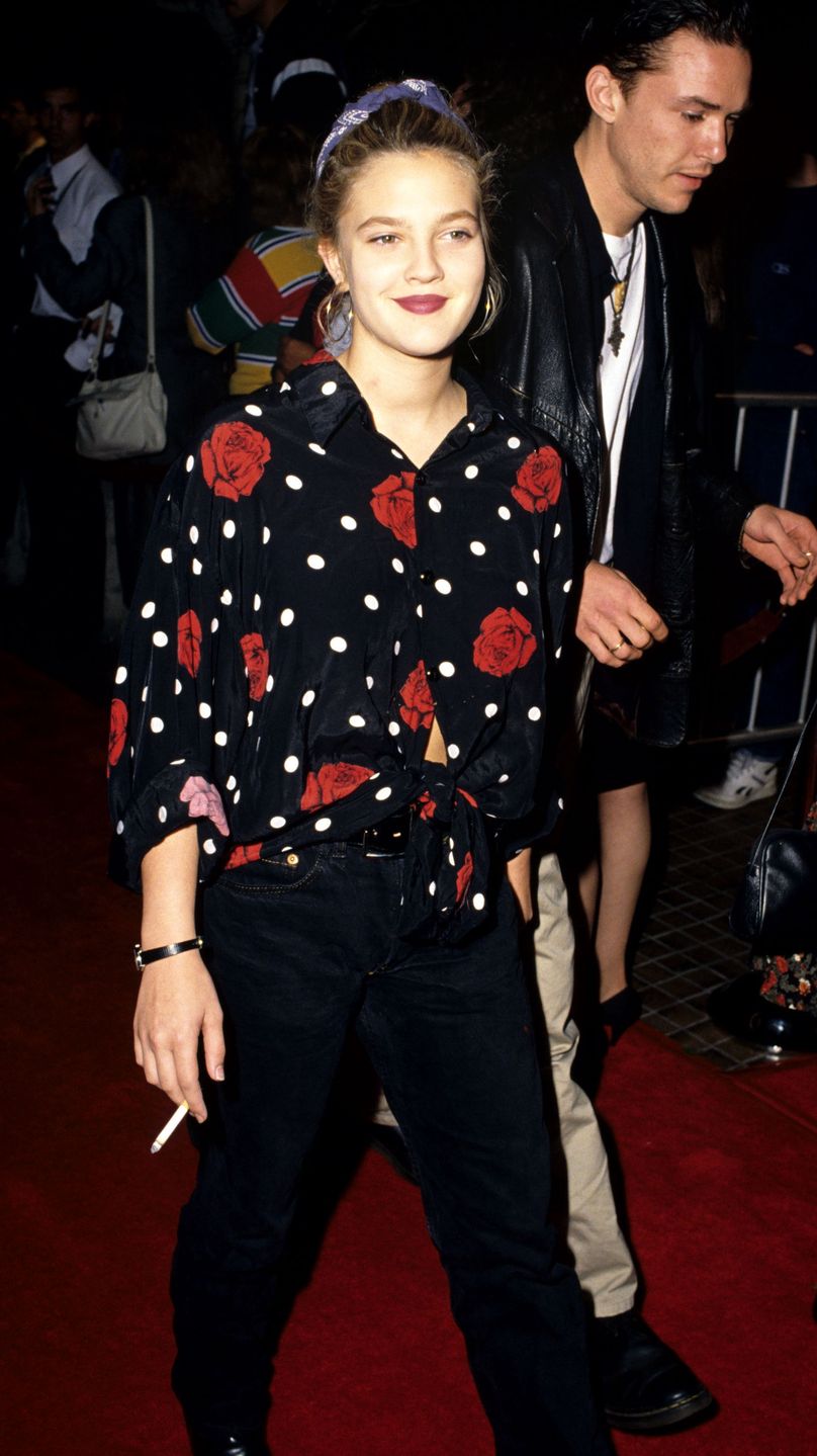 Stylizacje Drew Barrymore z lat 90. to perfekcja 