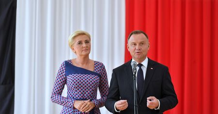 Nie będzie lockdownu szkolnego? Duda o przewidywaniach premiera