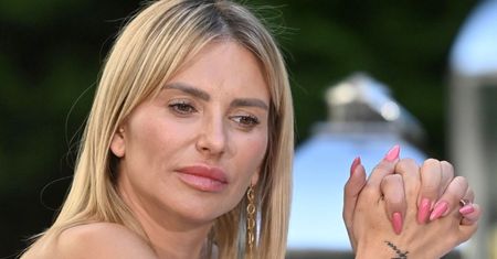 Wie, z kim ją zdradzał. Musiała się rozwieść z milionerem
