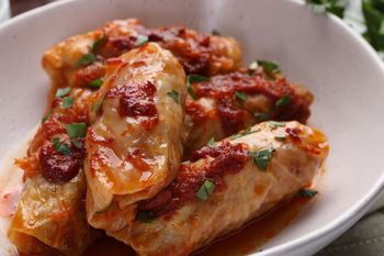 To najlepsze mięso na gołąbki. Wychodzą smaczne i wyjątkowo soczyste