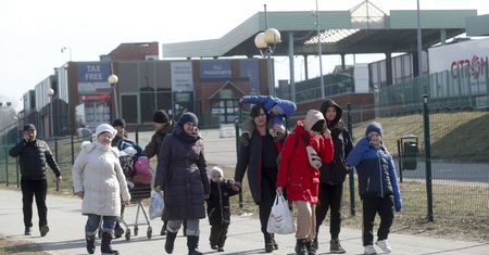 Polska dostanie pieniądze za uchodźców? "Brakuje tylko jednego"