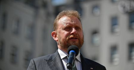 Minister zdrowia Łukasz Szumowski dostał ochronę SOP. "Groźby się nasiliły"