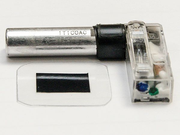 Kompaktowa lampa błyskowa - przełom w komórkowej fotografii? 3