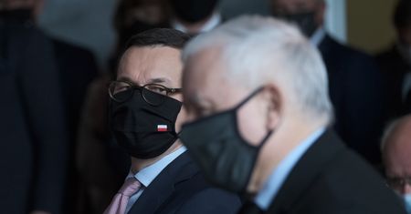 Mateusz Morawiecki idzie na KWARANTANNĘ! (Z OSTATNIEJ CHWILI)