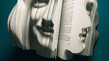 Książka będąca portretem autora 1