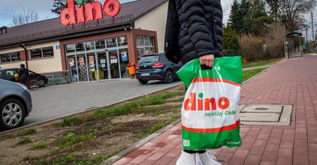 Dino szaleje. W środę się zacznie. Ceny zwalają z nóg