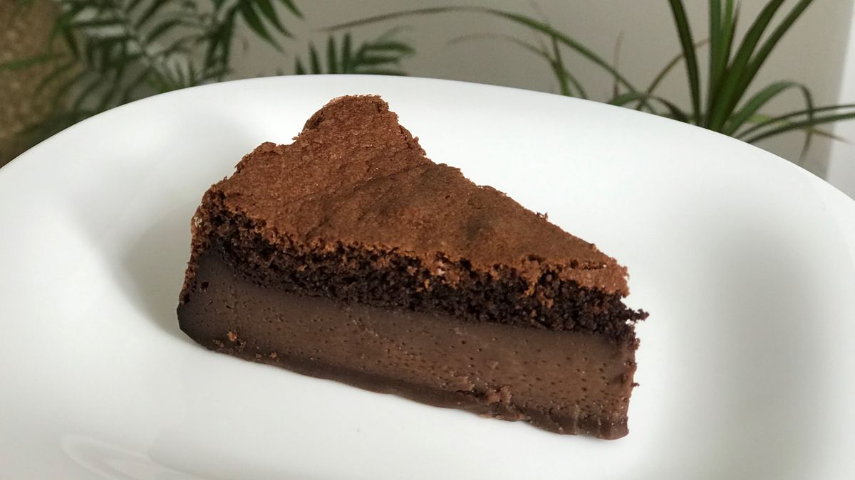 Magiczne czekoladowe ciasto zawsze się udaje.