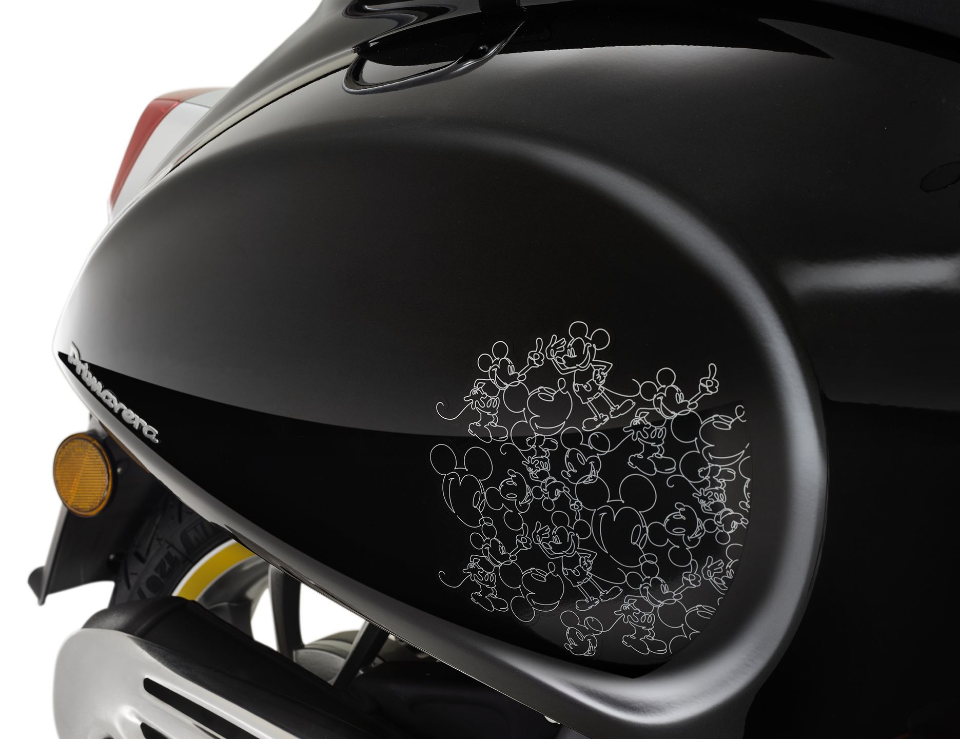 Vespa Mickey Mouse Edition
