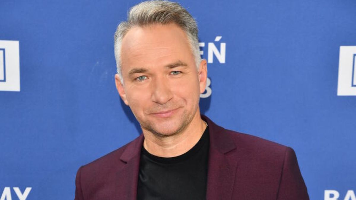 Rafał Patyra, kiedyś zdradzał żonę, a teraz bierze udział w katolickim marszu.