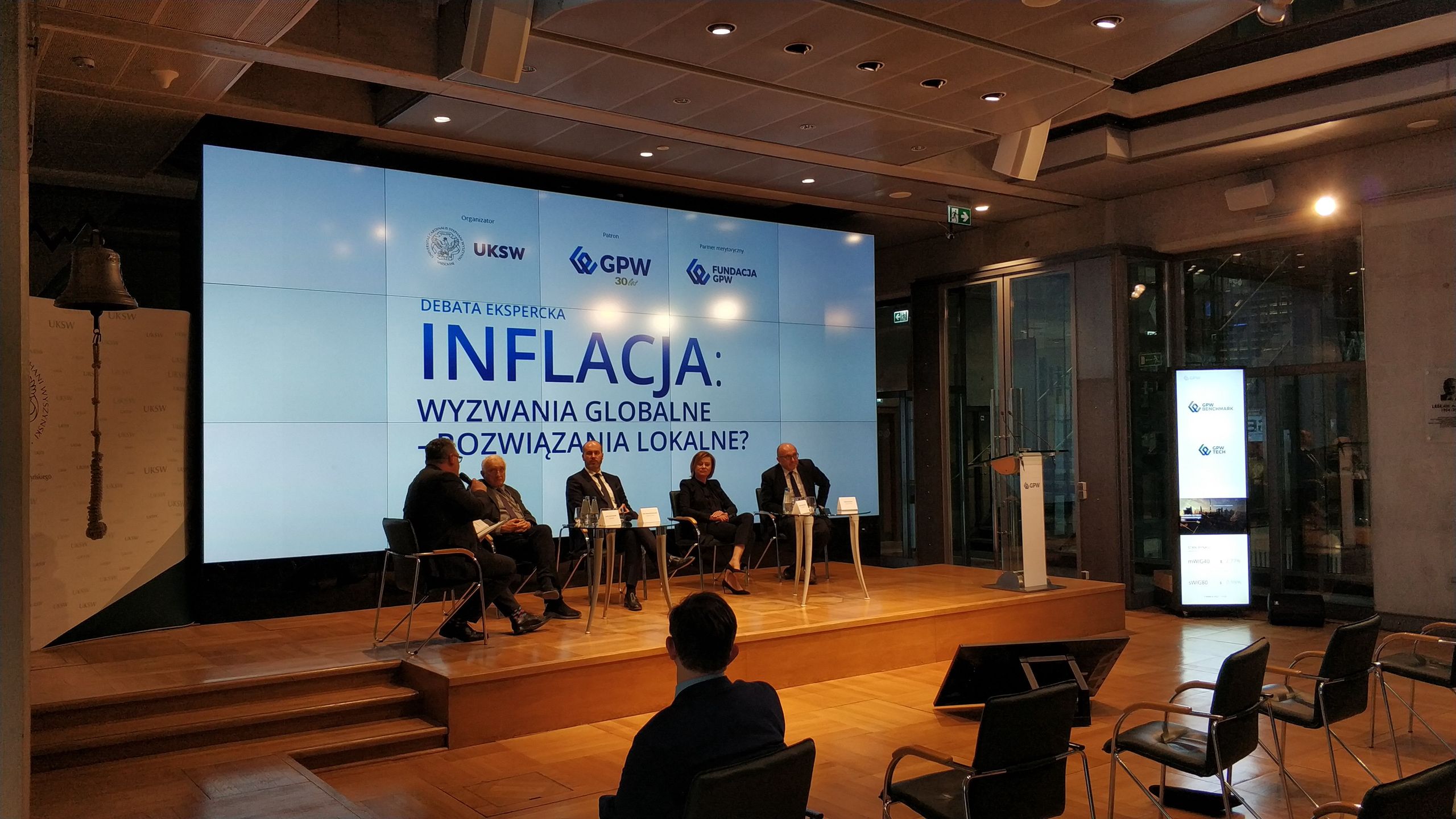 Na zdjęciu uczestnicy debaty