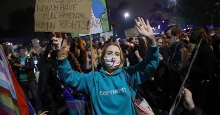 Aborcja. Trybunał Konstytucyjny rozwścieczył Polaków. Tłumy na protestach