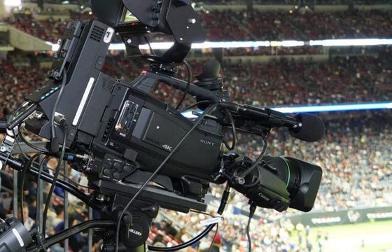 Piłka nożna bez kibiców, czyli wpływ pustych stadionów na grę piłkarzy