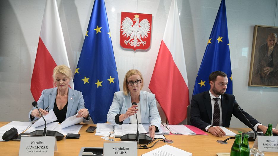 Przewodnicząca komisji Magdalena Filiks podczas przesłuchania