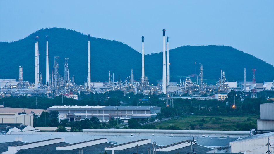 Segment rafineryjny i marketingowy Suncor osiągnął mocne wyniki, odnotowując skorygowany zysk operacyjny o około 85% wyższy niż w tym samym okresie roku poprzedniego.