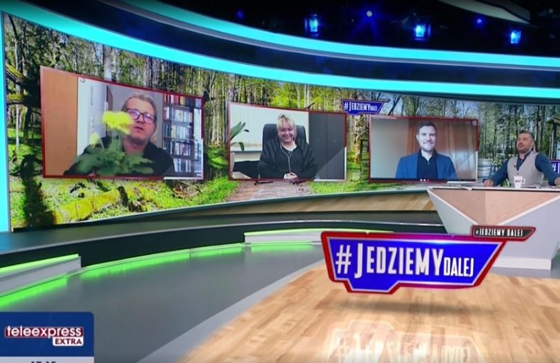 Jarosław Jakimowicz "wręcza kwiaty" Joannie Kurskiej