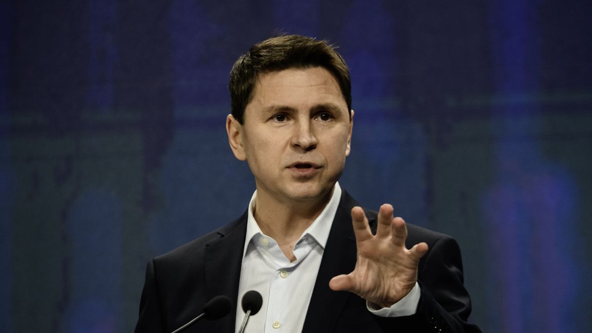 Kijów, Ukraina, 25.02.2024. Doradca Szefa Kancelarii Prezydenta Ukrainy Mychajło Podolak na forum �Ukraina. 2024 rok� w Kijowie, 25 bm. w związku z drugą rocznicę pełnoskalowej rosyjskiej agresji na Ukrainę. (ad) PAP/Vladyslav Musiienko