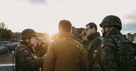 Premier pojechał na granicę polsko-białoruską. "Zagrożona jest cała UE"