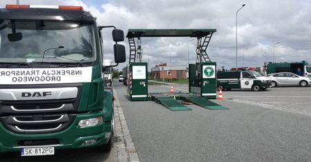 Sejm za zmianami w transporcie. Więcej "pełnych" kontroli przy drogach