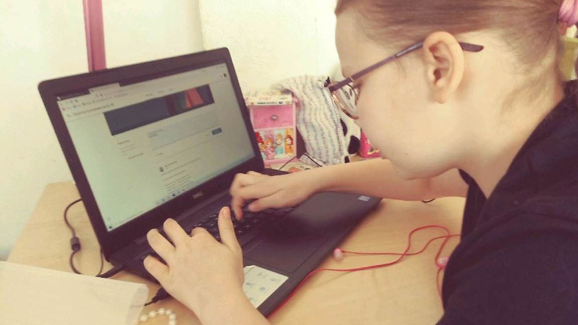 Do akcji #KomputerDlaUcznia można włączyć się za pośrednictwem specjalnej platformy, dostępnej pod adresem www.komputerdlaucznia.com