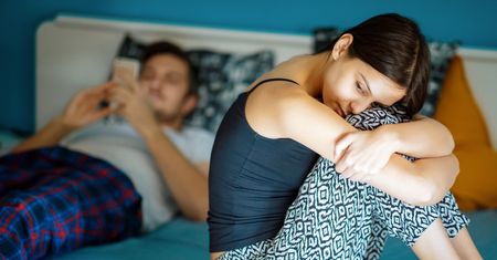 Przychodzą do seksuologa z partnerkami. Chcą je "naprawić"