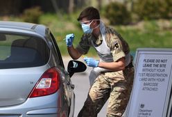 Koronawirus w Wielkiej Brytanii. Armia uruchamia prawie 100 mobilnych punktów do testowania