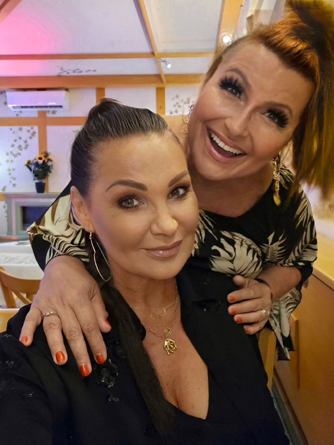 Katarzyna Skrzynecka, Iwona Pavlović