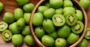 Mini kiwi. Te owoce to bomba witaminy C i są uprawiane w Polsce