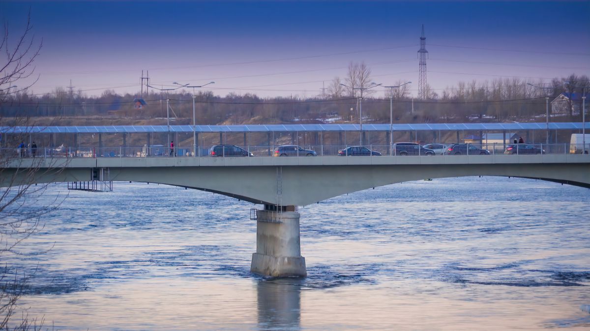 Bridge Over River Against Sky During WinterPhoto taken in Narva, EstoniaUllar Hendla / EyeEmbridge, building, bridge - man made structure, ocean, narva, structure, white