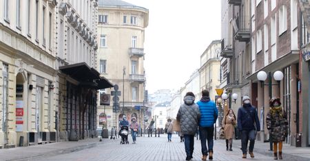 Warszawa. Pogoda. W poniedziałek słońce zza chmur