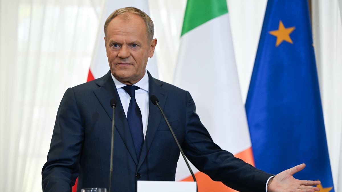RZESZOW, POLAND - SEPTEMBER 5:
Polish Prime Minister Donald Tusk during joint press conference with Ireland's Taoiseach Simon Harris at the Lubomirski Summer Palace in Rzeszow, Poland, on September 5, 2024. Taoiseach Harris stopped in Rzeszow on his return from Kiev, where he met Ukrainian President Vladimir Zelenskyy and secured a bilateral security agreement, committing Ireland to provide non-lethal military support and humanitarian aid to Ukraine. (Photo by Artur Widak/NurPhoto via Getty Images)