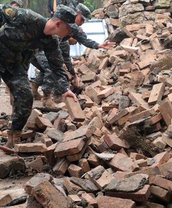 Trzęsienie ziemi w Chinach. Tysiące budynków uszkodzonych