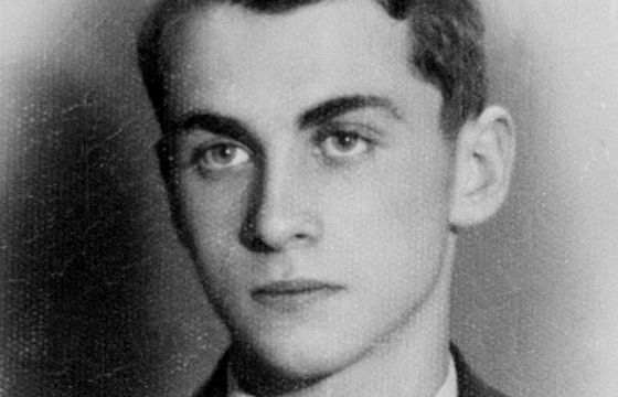 22 stycznia 1921 roku urodził się Krzysztof Kamil Baczyński. "Brylant, którym strzelaliśmy do wroga"