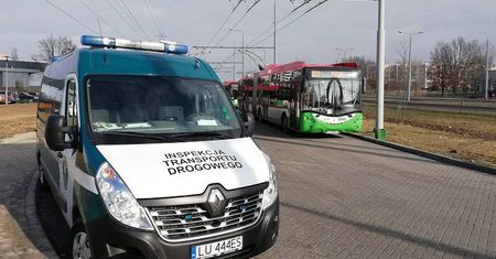 Skontrolowali stan techniczny autobusów miejskich. Zatrzymano sześć dowodów rejestracyjnych