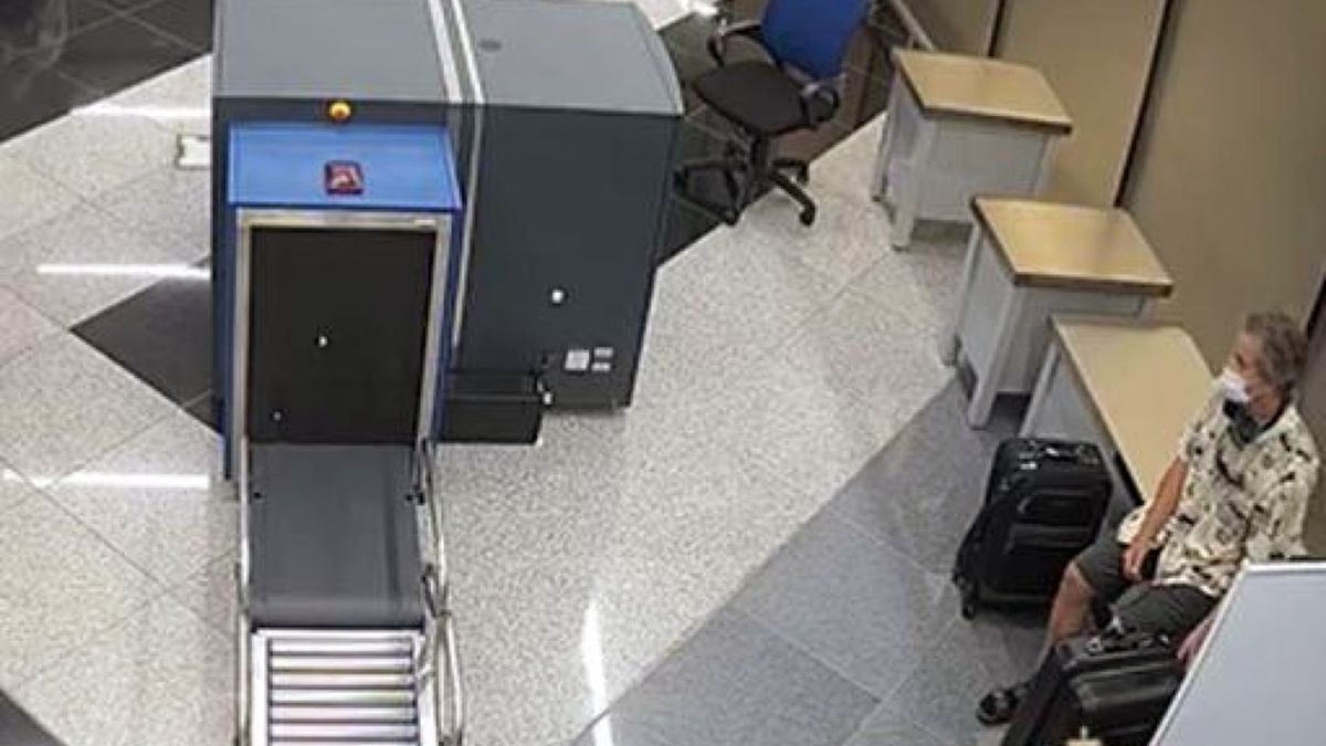 Rosyjskie służby udostępniły zdjęcia amerykańskiego nauczyciela z kontroli bezpieczeństwa