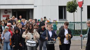 Gniezno: Korowód przeszedł przez ulice z okazji Dnia Muzyki