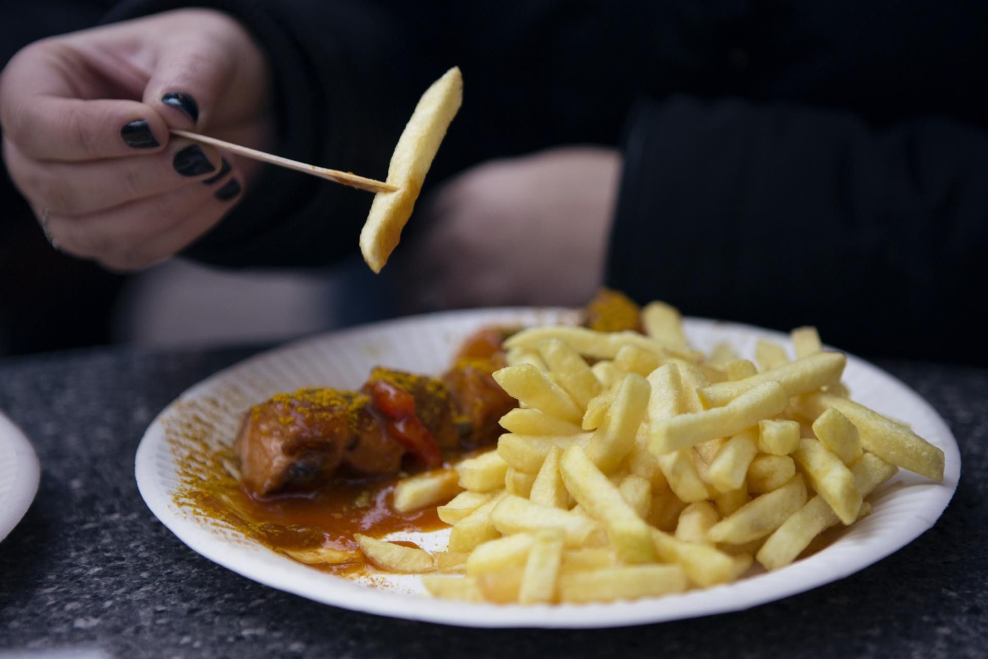 Dieta bogata w tłuszcze nasycone i czerwone mięso zwiększają ryzyko raka piersi