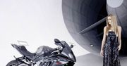 Moda, piękne modelki i BMW S1000RR