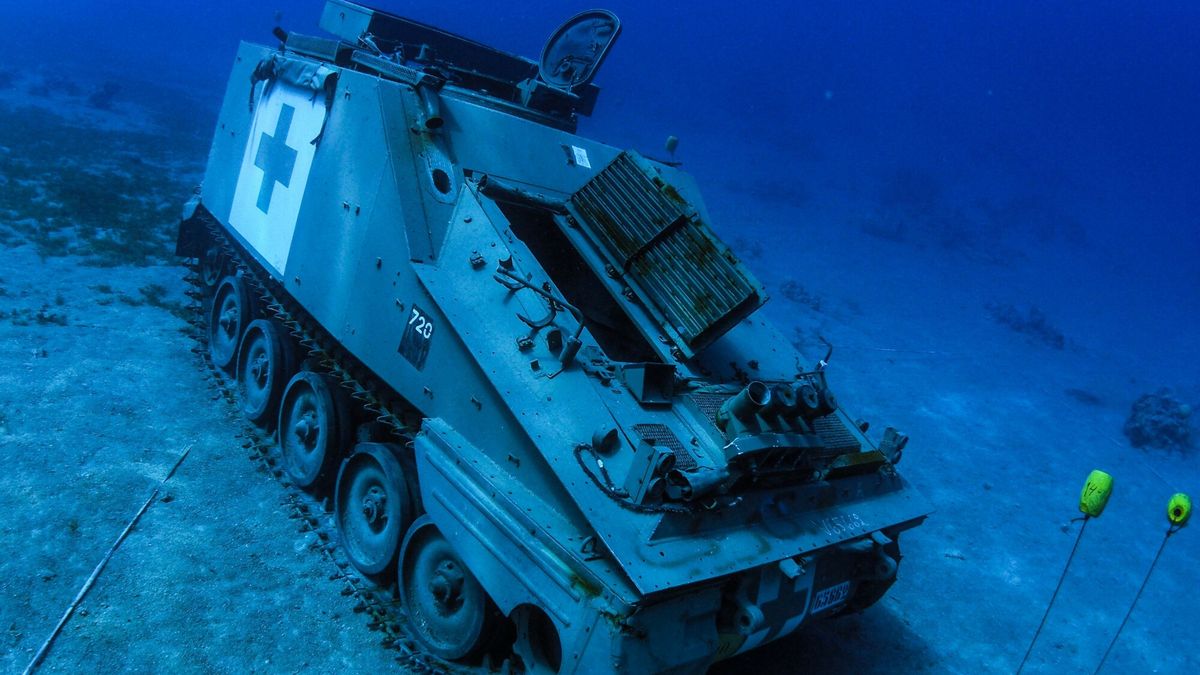 Podwodne muzeum wojskowe w Jordanii