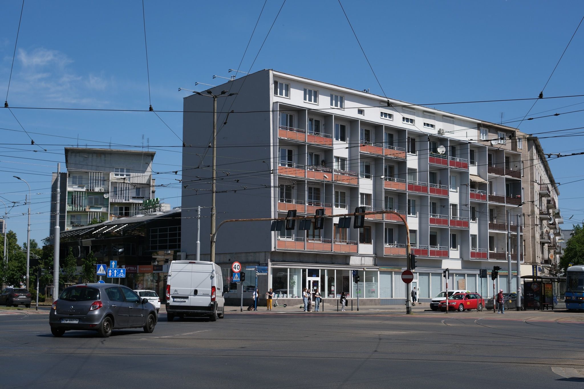 Zdjęcia wykonane z użyciem profilu Provia i automatycznym balansem bieli.