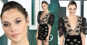Gal Gadot pozuje w kusej sukience w buziaczki