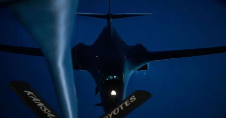 Trump idzie na całość. Wysłał bombowce B-1 na Iran